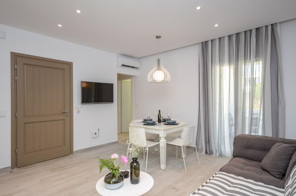 Elegant Apartments 阿吉奥斯普罗科皮奥斯 外观 照片